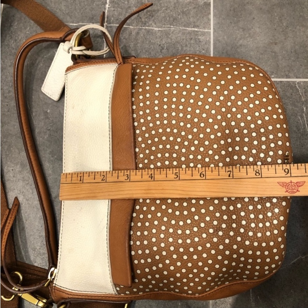 Fossil crossbody. Poka dots
